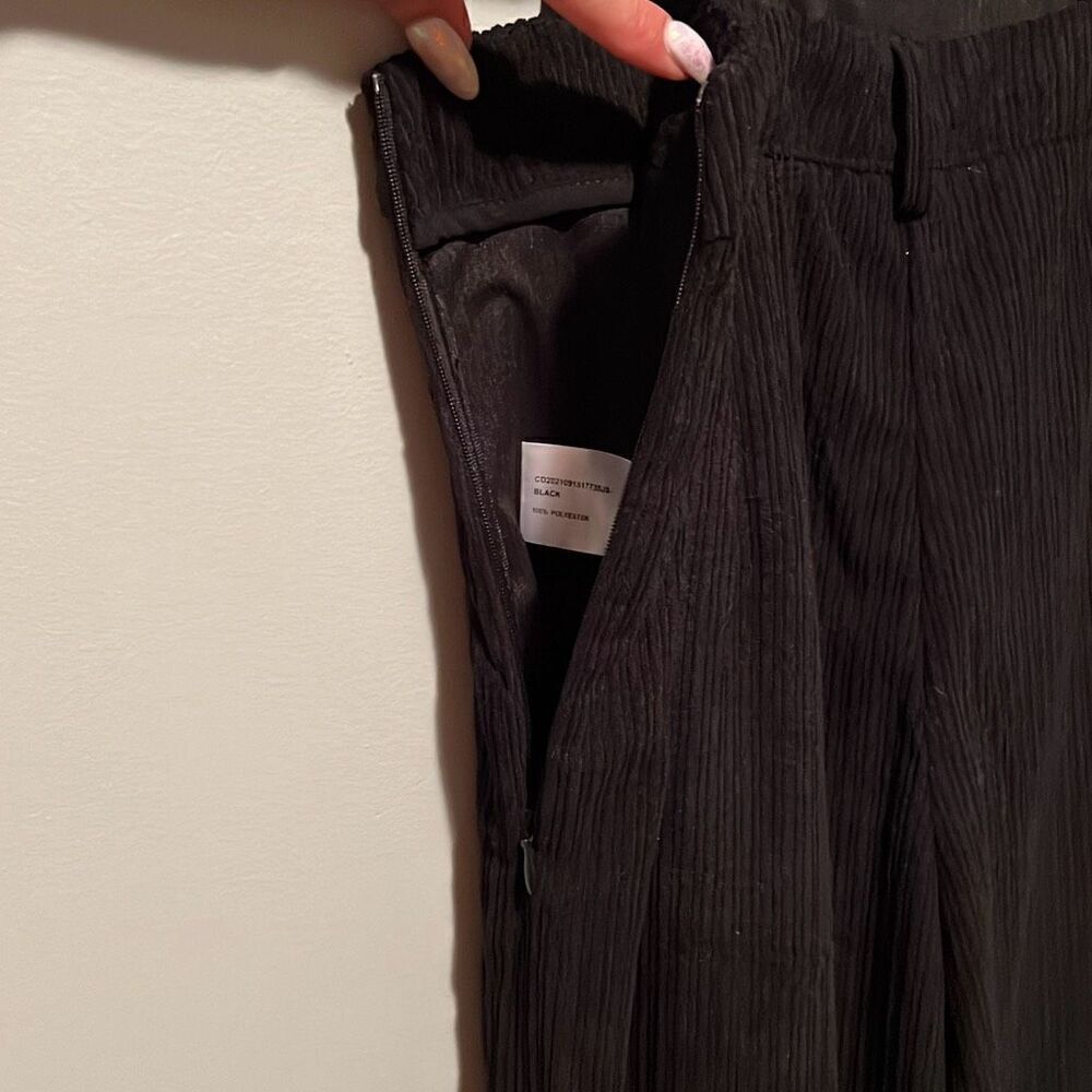 Cider Women's Black Solid Square Neck Sleeveless … - image 8